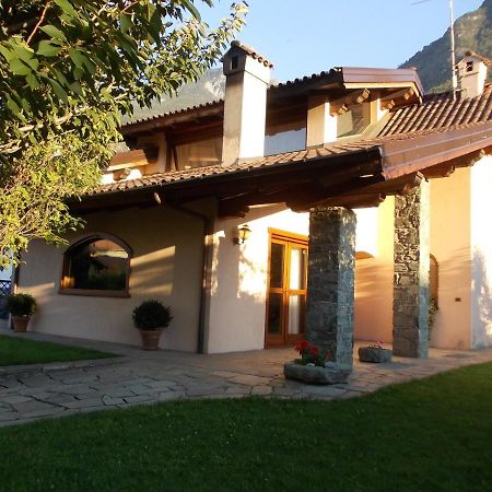 Les Hirondelles Bed and Breakfast Fenis Εξωτερικό φωτογραφία