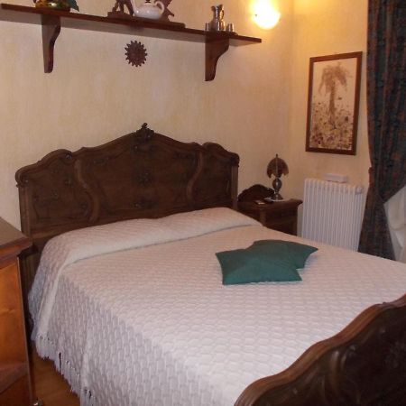 Les Hirondelles Bed and Breakfast Fenis Εξωτερικό φωτογραφία