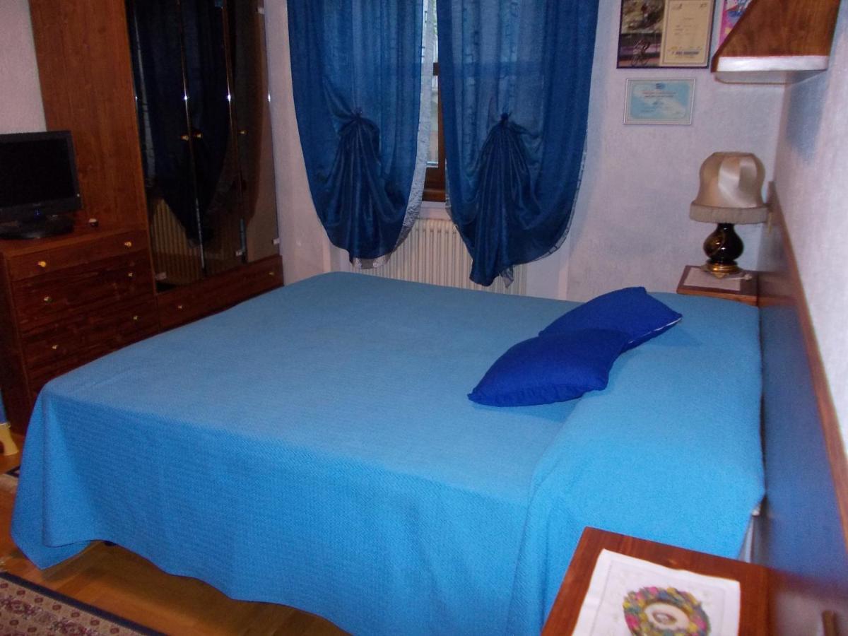 Les Hirondelles Bed and Breakfast Fenis Εξωτερικό φωτογραφία