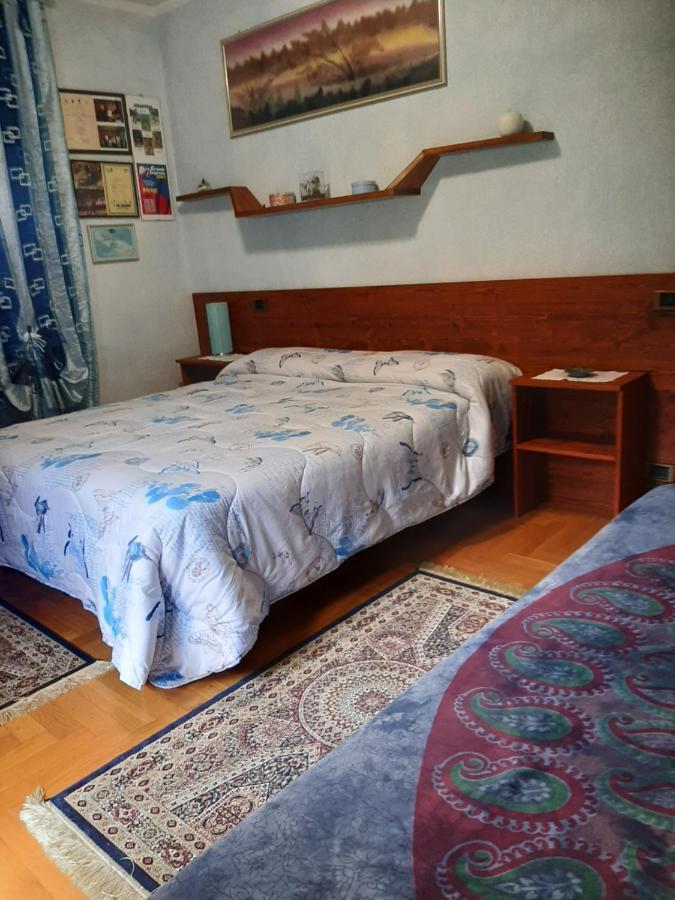 Les Hirondelles Bed and Breakfast Fenis Εξωτερικό φωτογραφία